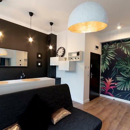 Apartament By The Way Daire Wrocław Dış mekan fotoğraf