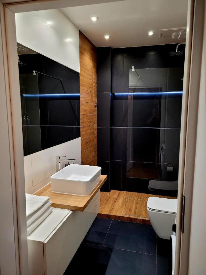 Apartament By The Way Daire Wrocław Dış mekan fotoğraf