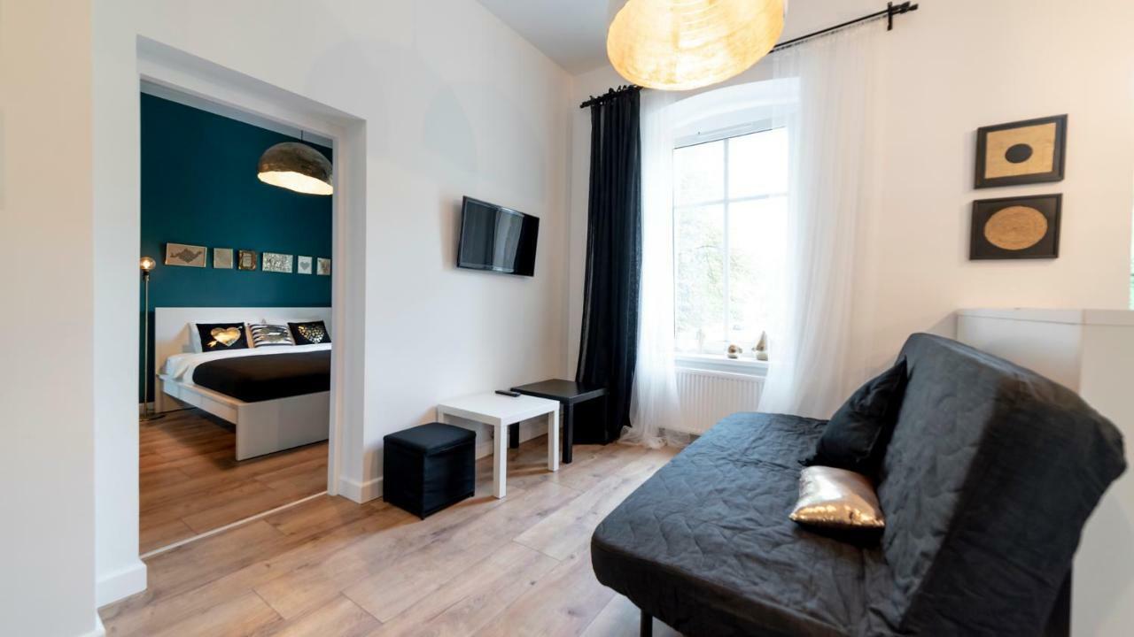 Apartament By The Way Daire Wrocław Dış mekan fotoğraf