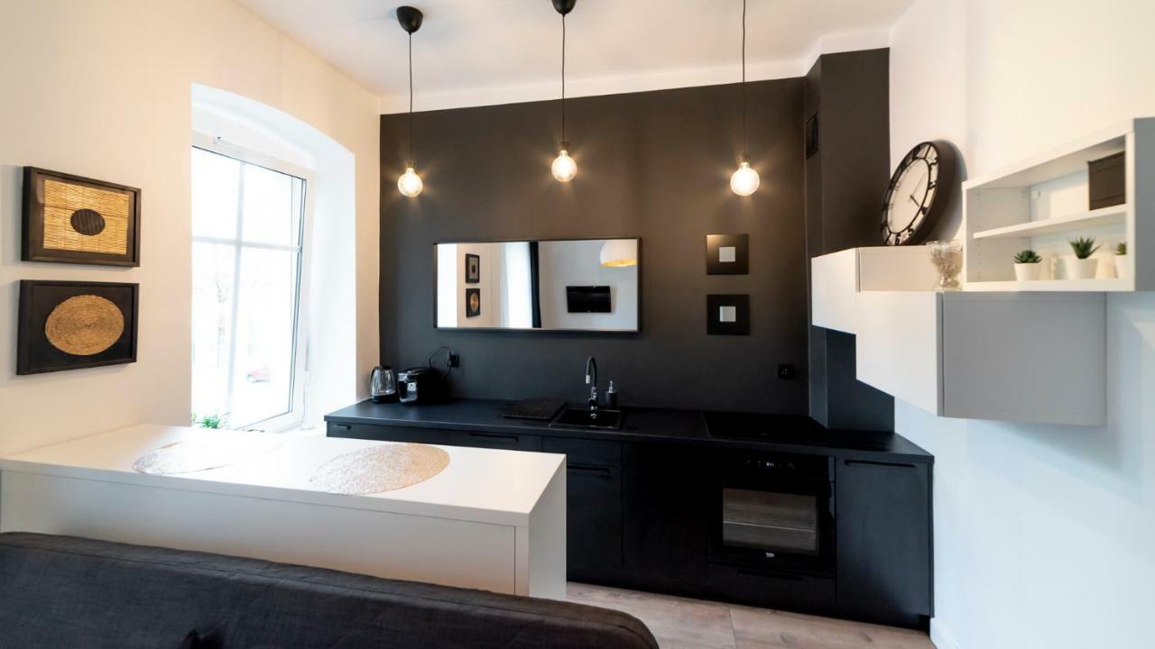 Apartament By The Way Daire Wrocław Dış mekan fotoğraf