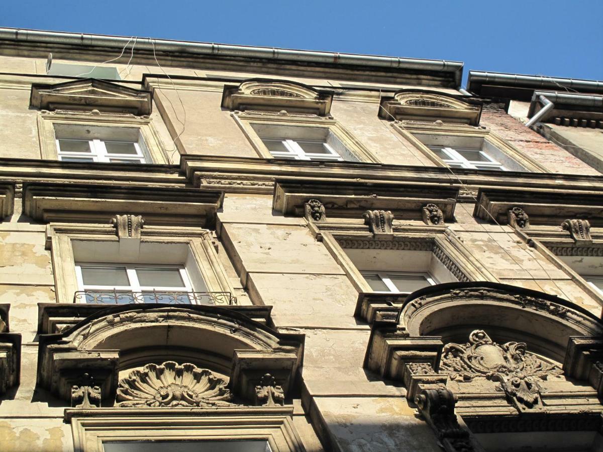 Apartament By The Way Daire Wrocław Dış mekan fotoğraf
